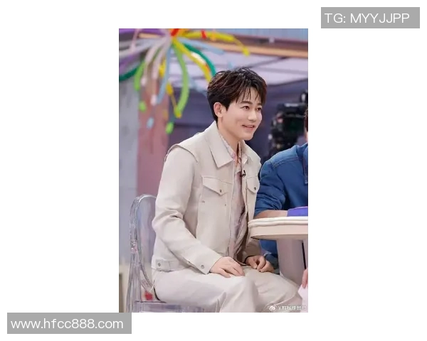 《苏醒挑战跑男环节猜足球明星身份考验眼力与反应速度》